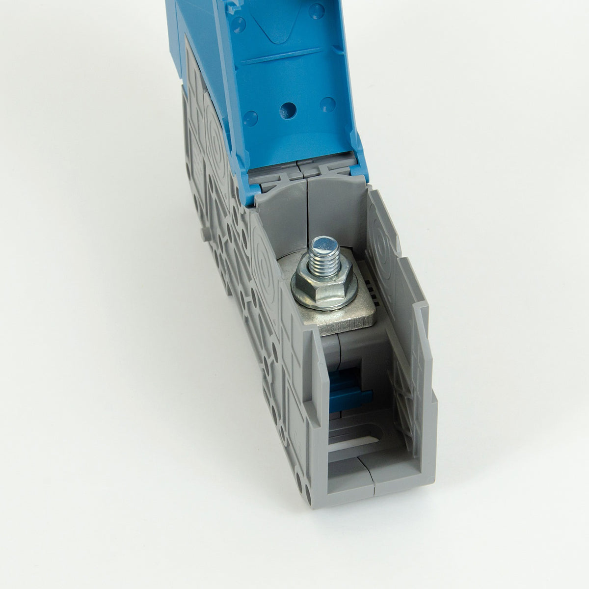 ONKA 95mm2 M8 screw terminal connector with protective cover, blue, 1030062